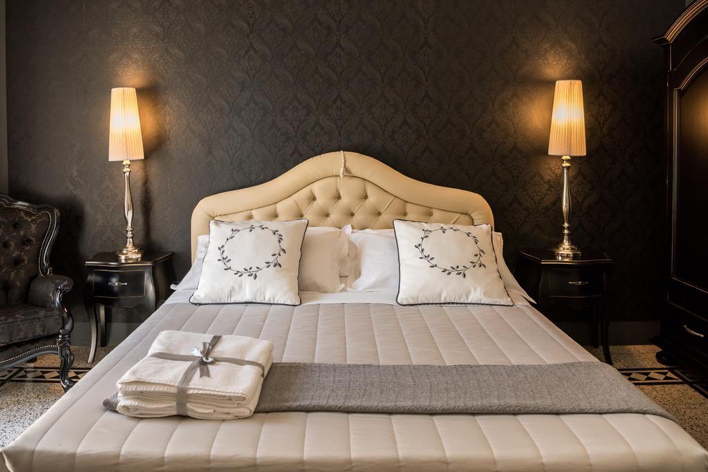 Bed and Breakfast Palazzo Bignami Лечче Екстер'єр фото