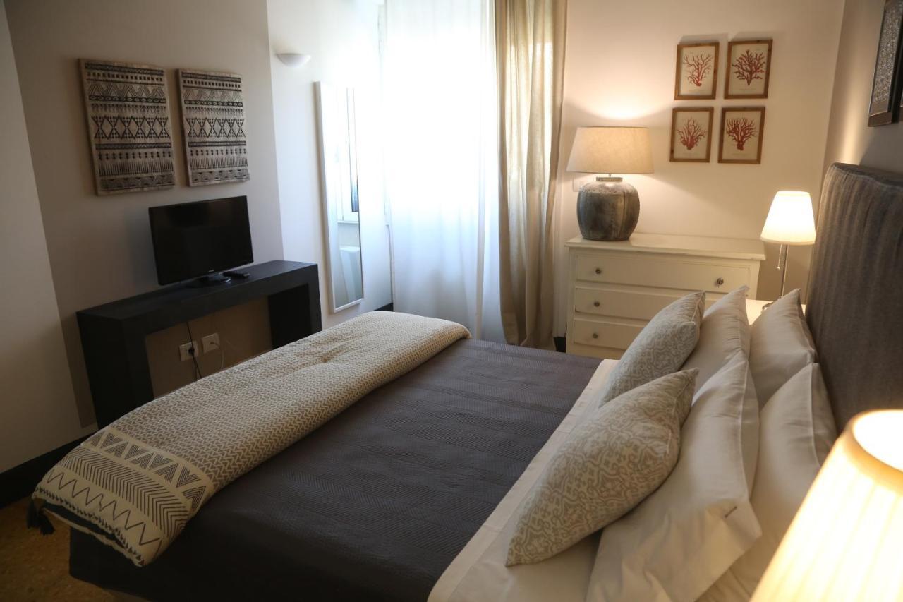 Bed and Breakfast Palazzo Bignami Лечче Екстер'єр фото
