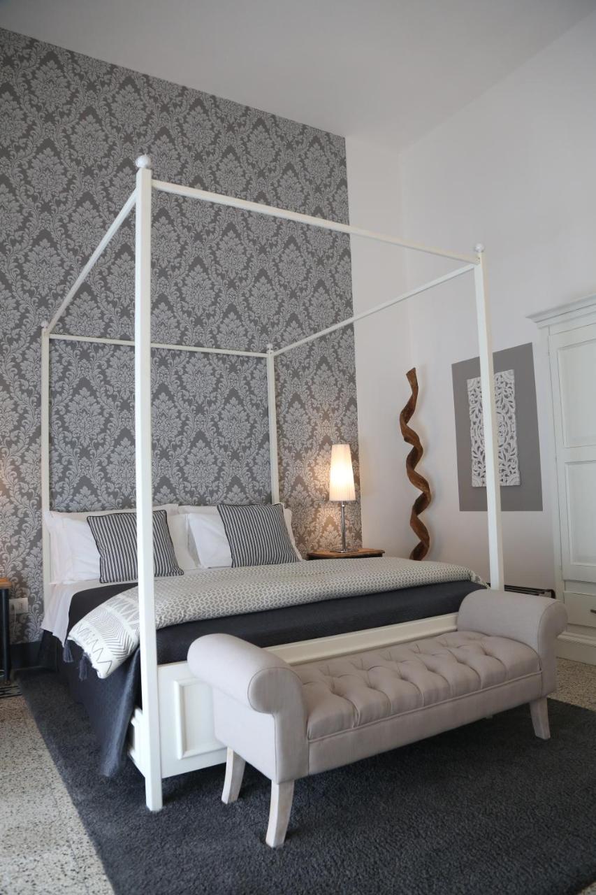 Bed and Breakfast Palazzo Bignami Лечче Екстер'єр фото