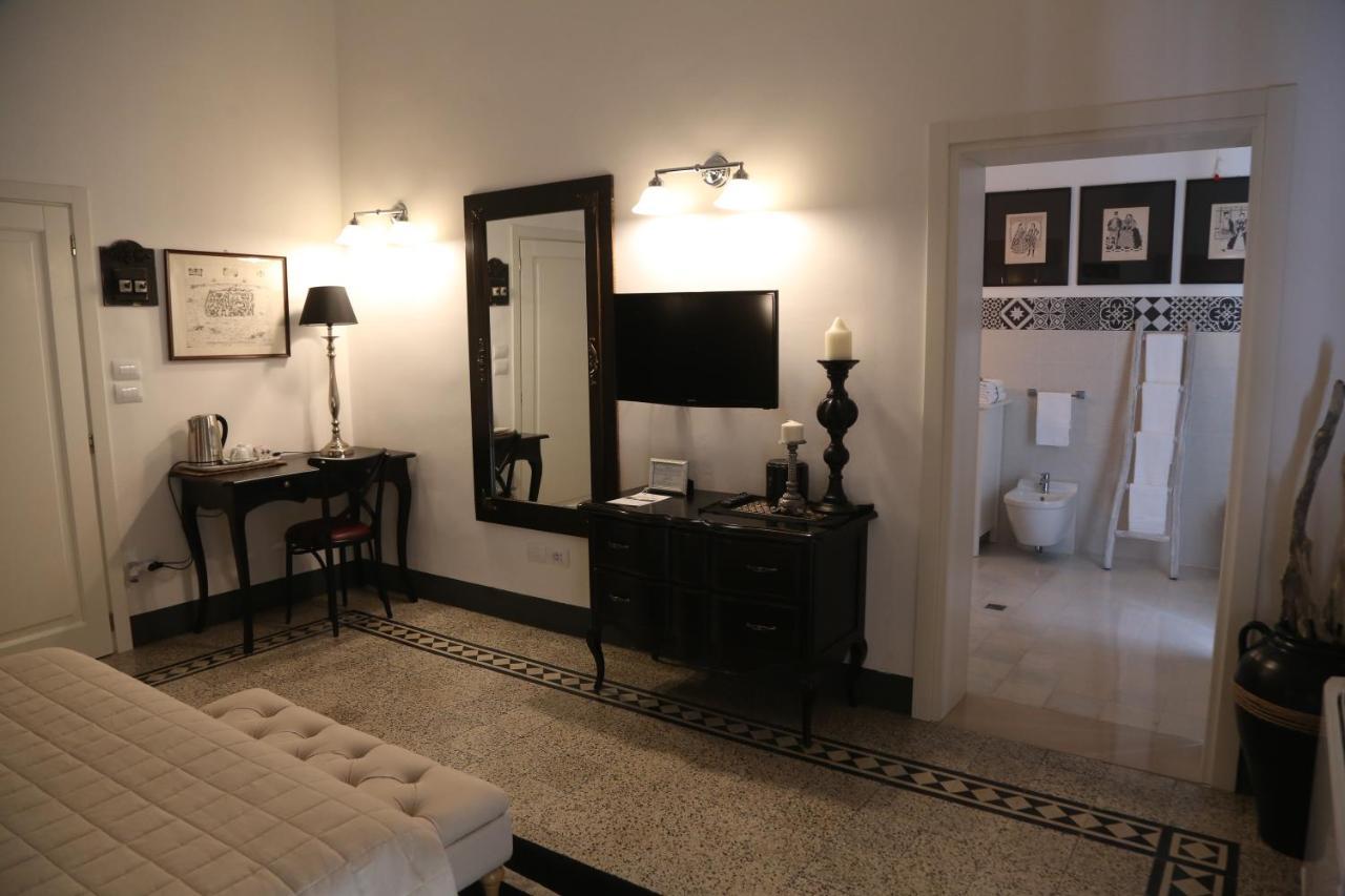 Bed and Breakfast Palazzo Bignami Лечче Екстер'єр фото